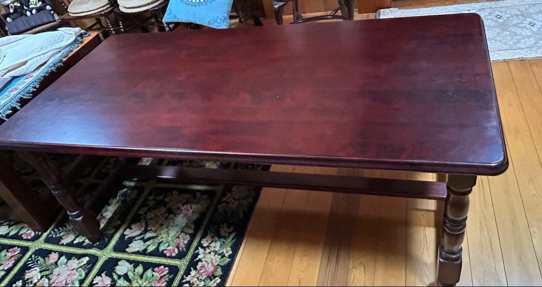 ダークブラウン木製長方形テーブル