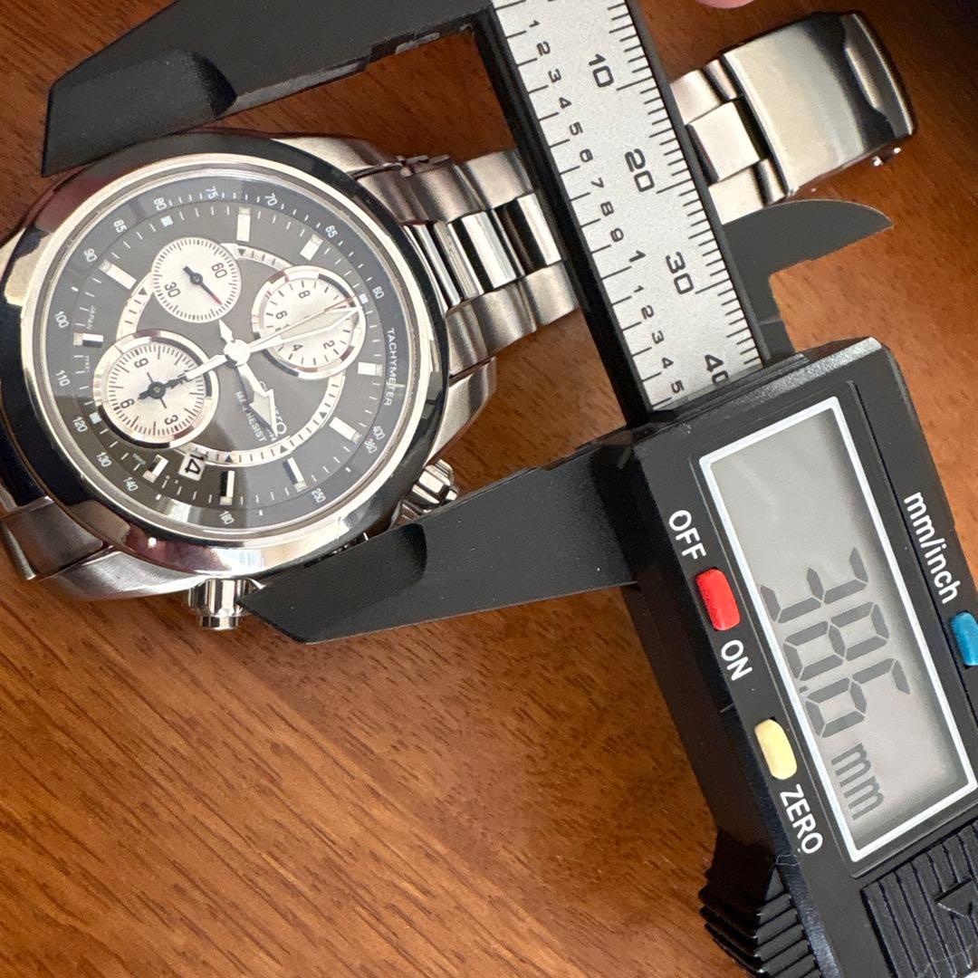 クロノグラフ 腕時計 チタン　7T92-0DJ0 セイコー　SEIKO