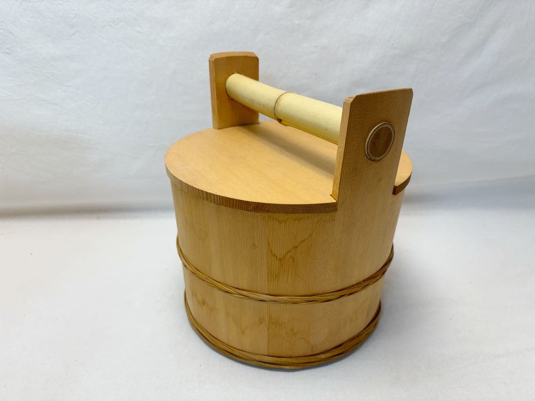 美品 茶道具 水張桶 手桶水指 木地 割蓋付き 水屋道具 露地道具 元箱