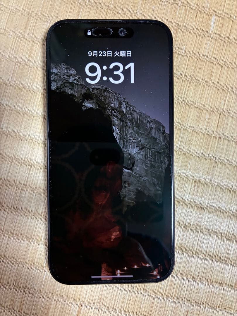 iPhone 15 Pro ブルー　バッテリー残量96% AppleCare有