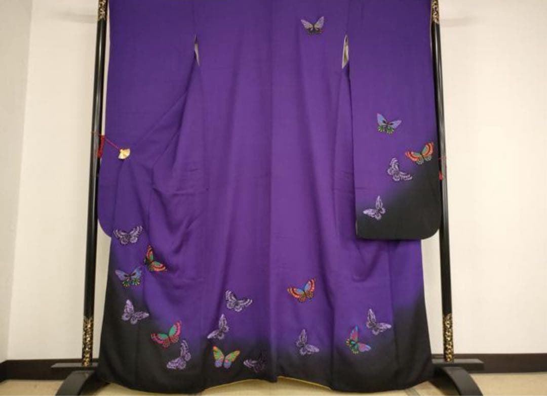蝶の振袖セット （振袖+長襦袢+袋帯+帯締め+帯揚げ）裄68