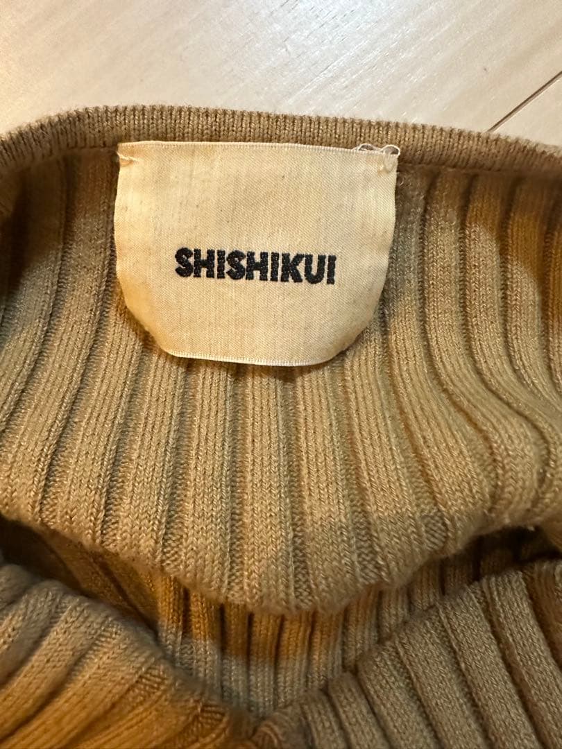 SHISHIKUI ベージュ　 リブ編み タンクトップ
