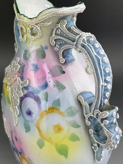 【希少】オールドニッポン 約20㎝ 蝶紋盛上げ花瓶 一陳盛り アンティーク