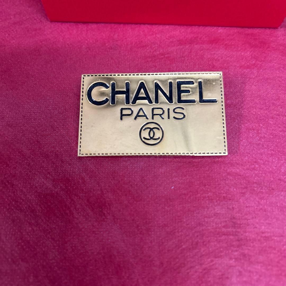 シャネルヴィンテージロゴブローチゴールド