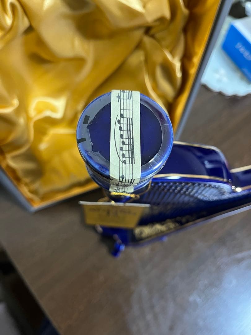 サントリー SUNTORY エイジング 15年 ハープ型ボトル 陶器 500ml