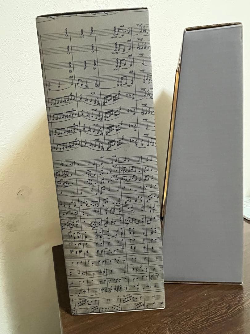 サントリー SUNTORY エイジング 15年 ハープ型ボトル 陶器 500ml