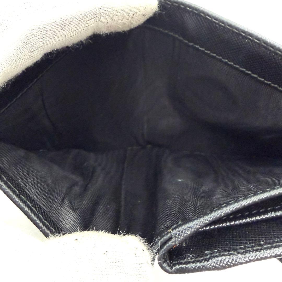 PRADA 二つ折り財布　GDロゴ金具　サフィアーノレザー　L字ファスナー