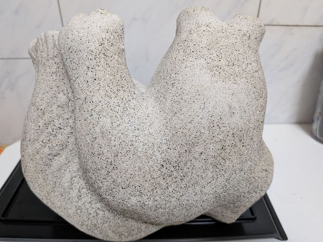 花崗岩（御影石）全長２４Ｘ横幅２３Ｘ高さ２４センチ重量１０キログラム超タヌキ置物