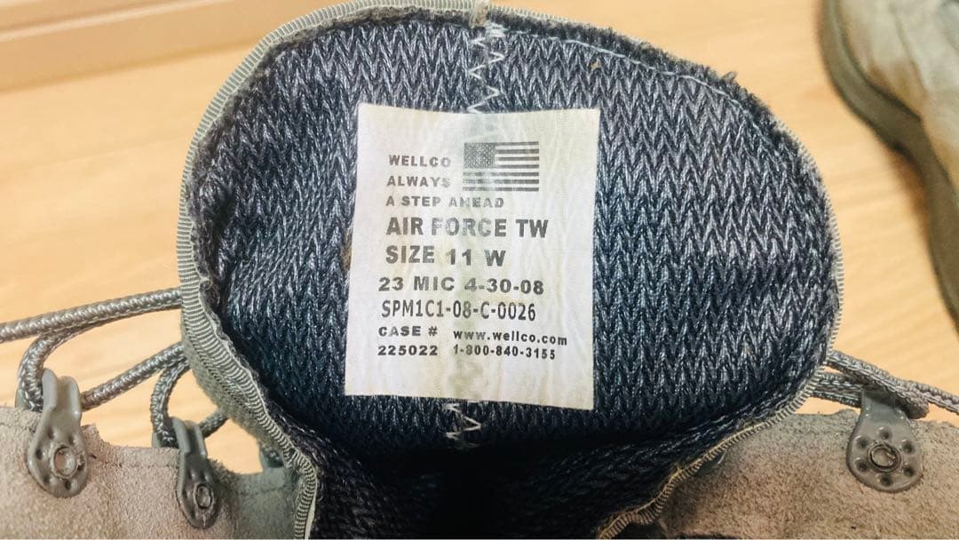 実物米空軍放出品　美品ウェルコ製コンバットブーツ　グレー　11W(29cm)