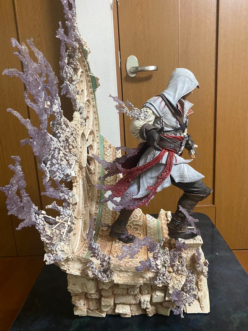 エツィオ アニムス　スタチュー ピュアアーツ　アサシンクリード フィギュア