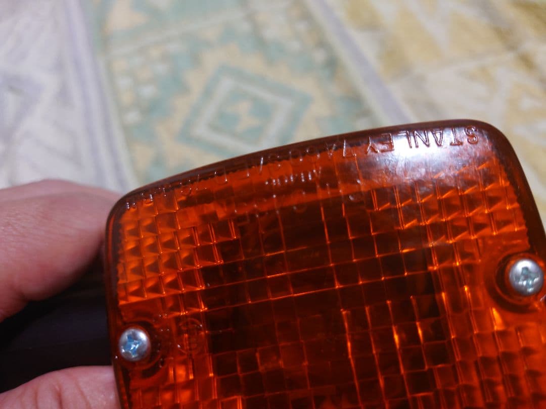 新品(当時物)GPZ400Fフロントウインカー1個