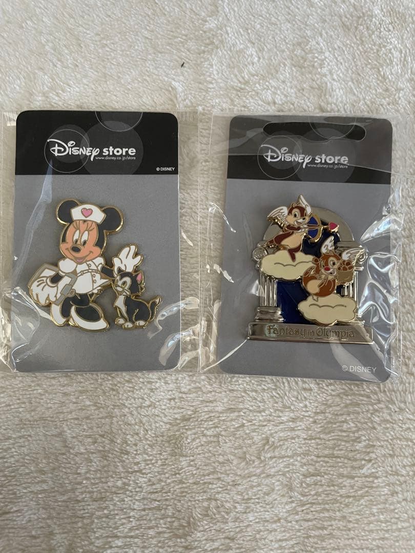 ディズニーストア　ピンバッジ　ミニーマウスとチップとデール　ナース　フィガロ