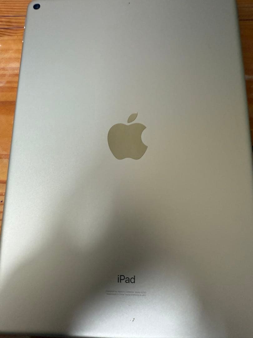 Apple iPad Air Wi-Fi 64GB シルバー MUUK2J/A