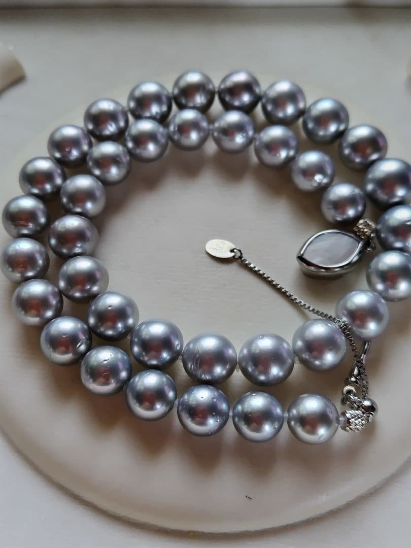 黒蝶真珠シルバーグレーの、ネックレス