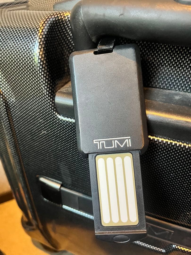 Tumi ブラック 軽量小型キャリーケース