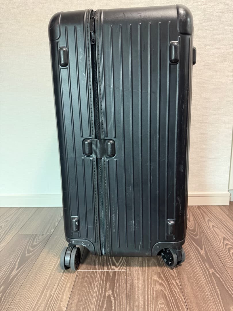 リモワ ブラック キャリーケース