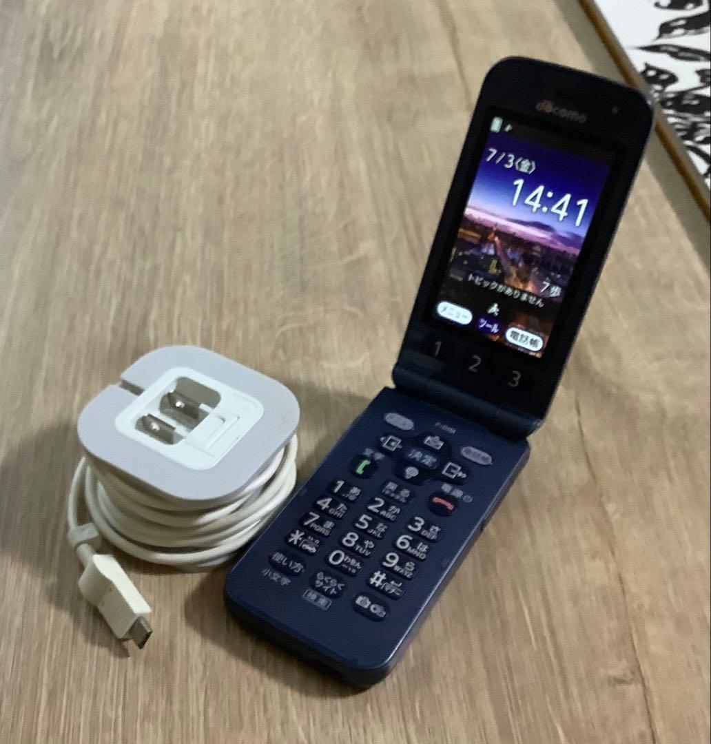 【美品】docomo らくらくホン F-01M ネイビー