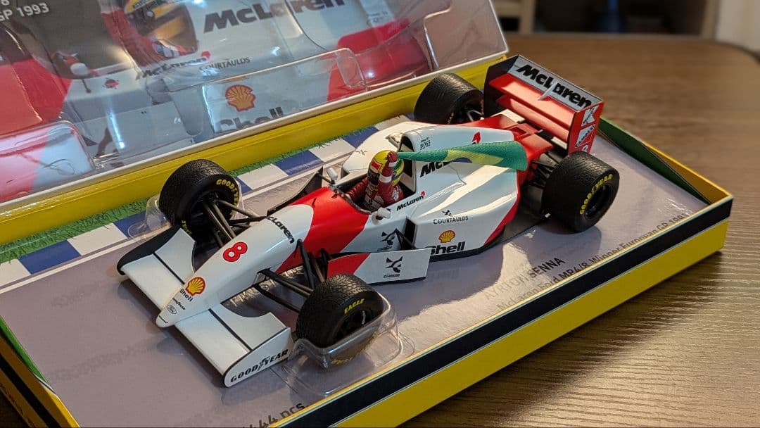 ミニチャンプス MP4/8 1/18 アイルトン・セナ