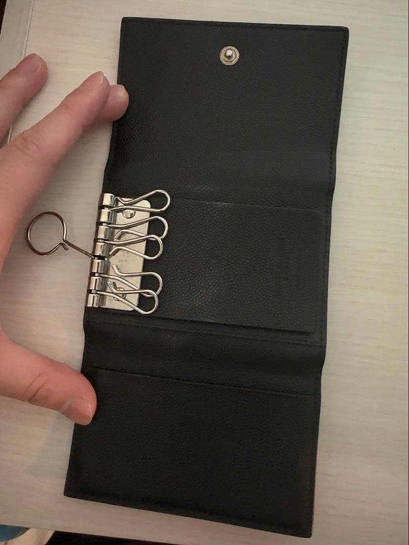 SAINT LAURENT ブラック レザー キーケース　ロゴ刻印　ユニセックス