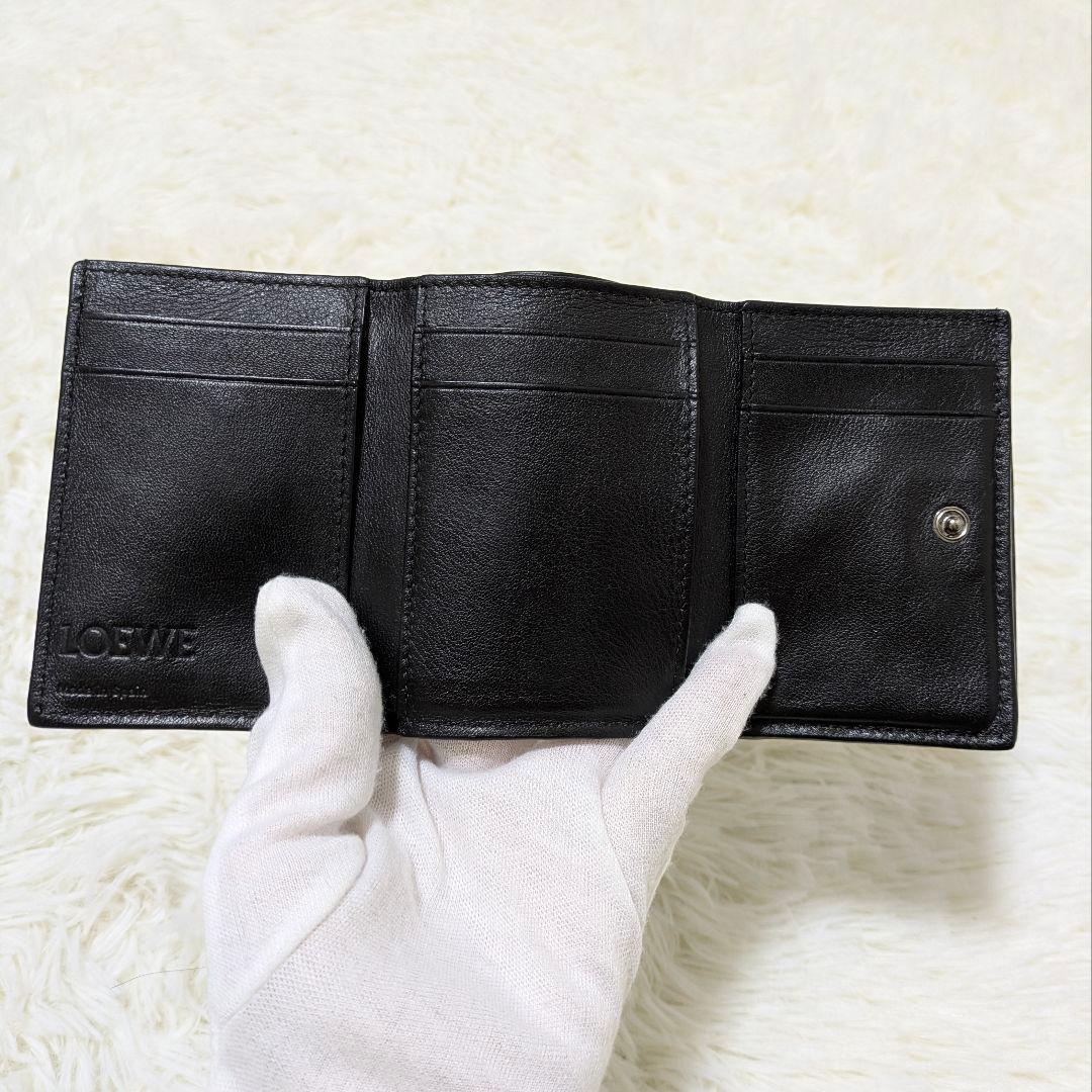 大人気✨LOEWE ロエベ　アナグラム　トライフォールドウォレット　Ｗホック