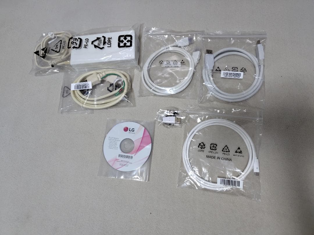 LG 32UD99 UHD 4K モニター 31.5インチ 60Hz