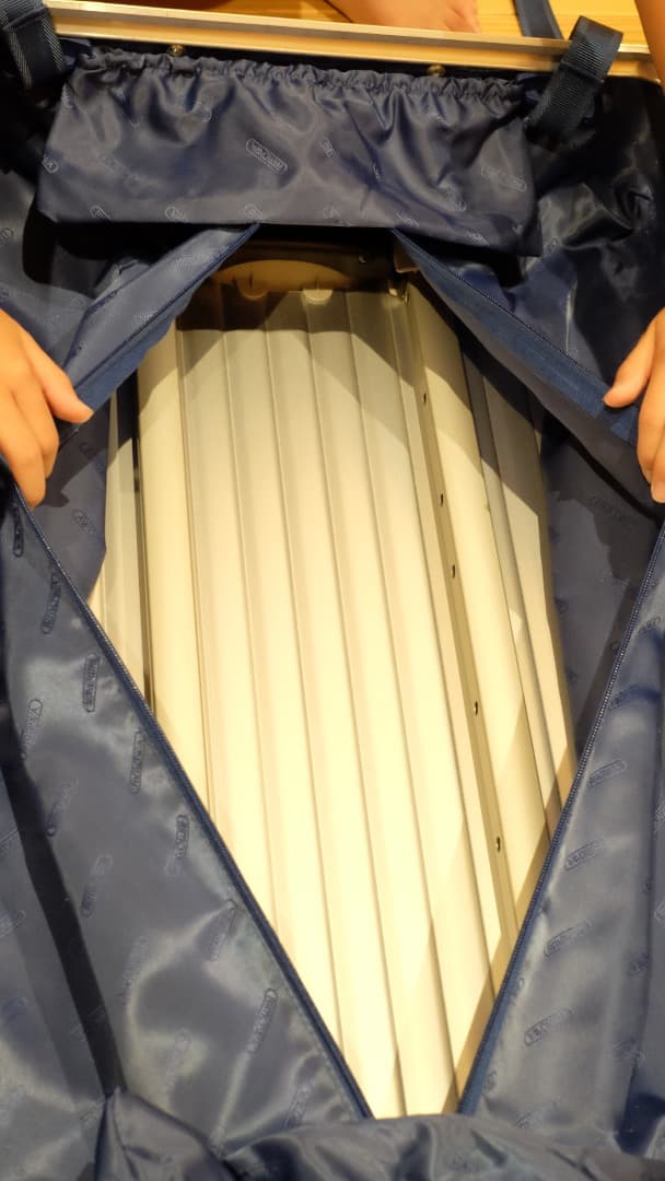 RIMOWA リモワ　TOPAS トパーズ　シルバー　TSA承認ロック