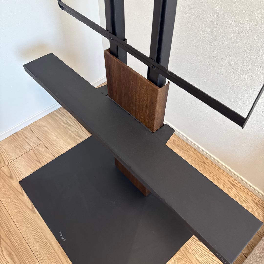 EQUALS テレビ台 モダンデザイン