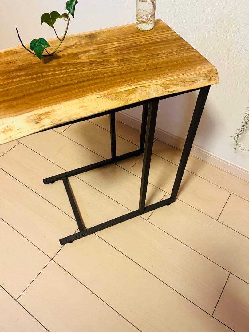 サイドテーブル　ソファテーブル　桜の木　一枚板　コーヒーテーブル