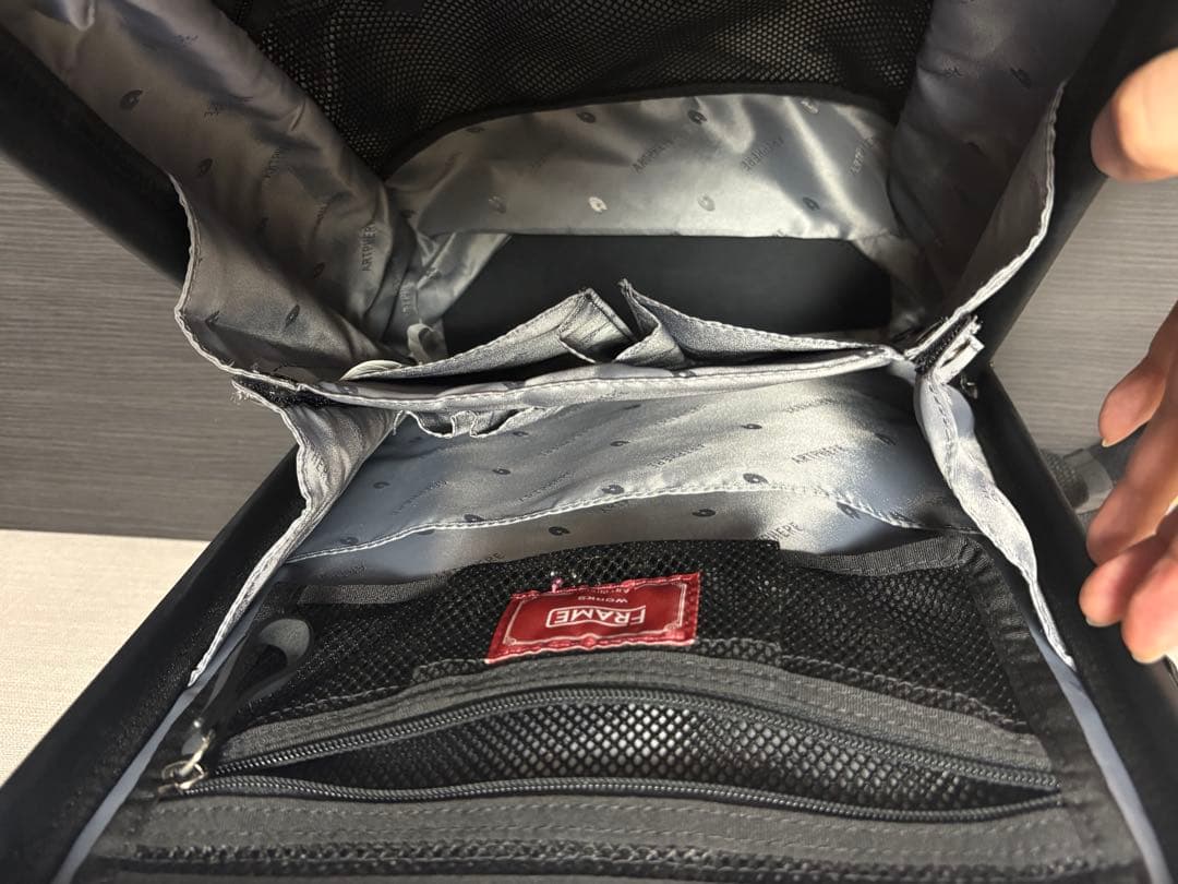 ARTPHERE Tondo バッグパック L ブラック