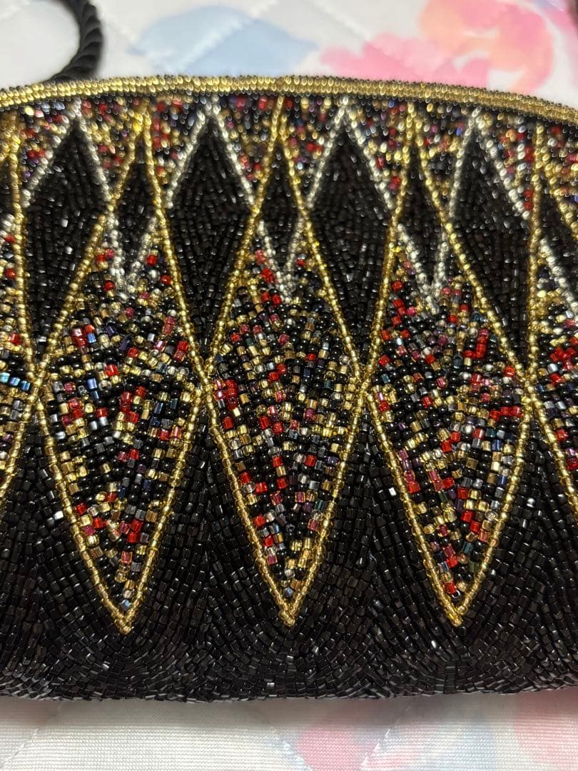 ビーズ刺繍 ゴールド クラッチバッグ
