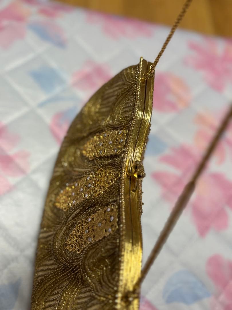 ビーズ刺繍 ゴールド クラッチバッグ