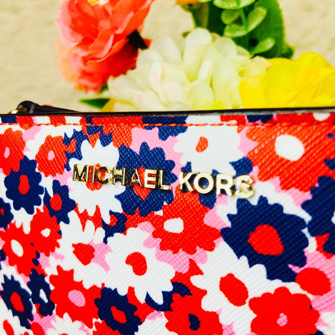 新品✨MICHAEL KORS✨マイケルコース✨花柄✨財布✨レディース✨二つ折り