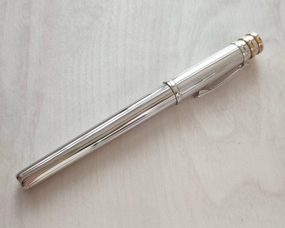 美品 トリニティ ドゥ カルティエ　18K750　万年筆