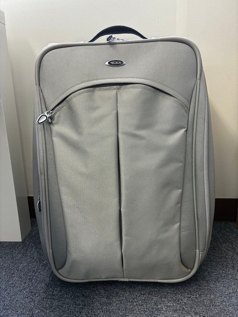 ziva-cafeさん[専用[ TUMI グレー キャリーケース ジッパー式