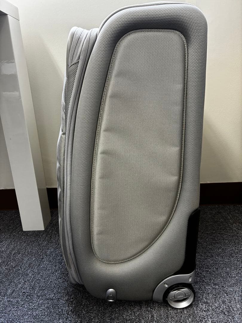 ziva-cafeさん[専用[ TUMI グレー キャリーケース ジッパー式