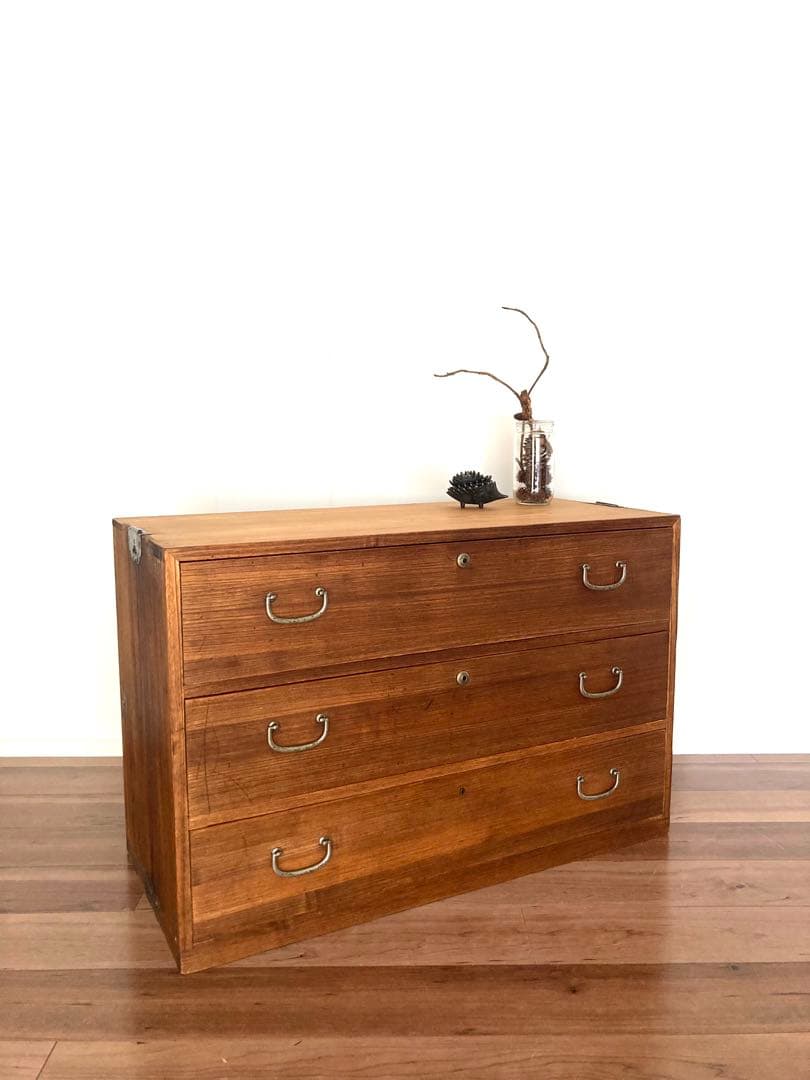 【メンテ済】アンティークの収納棚　ローボード　テレビ台　総桐　引出し3杯