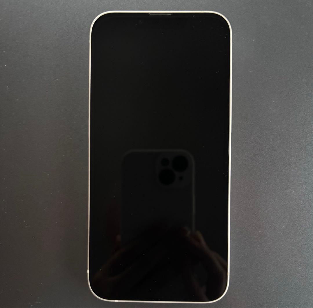 り*う様 【年内削除】iPhone13 ホワイト 付属品完備