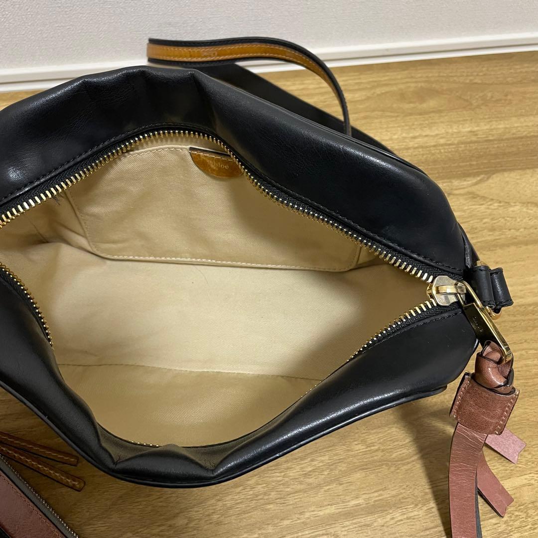 《極美品》Chloe（クロエ） レザー ショルダーバッグ ブラック 黒