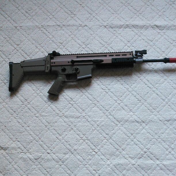 東京マルイFDEカラー次世代電動ガンSCAR-L