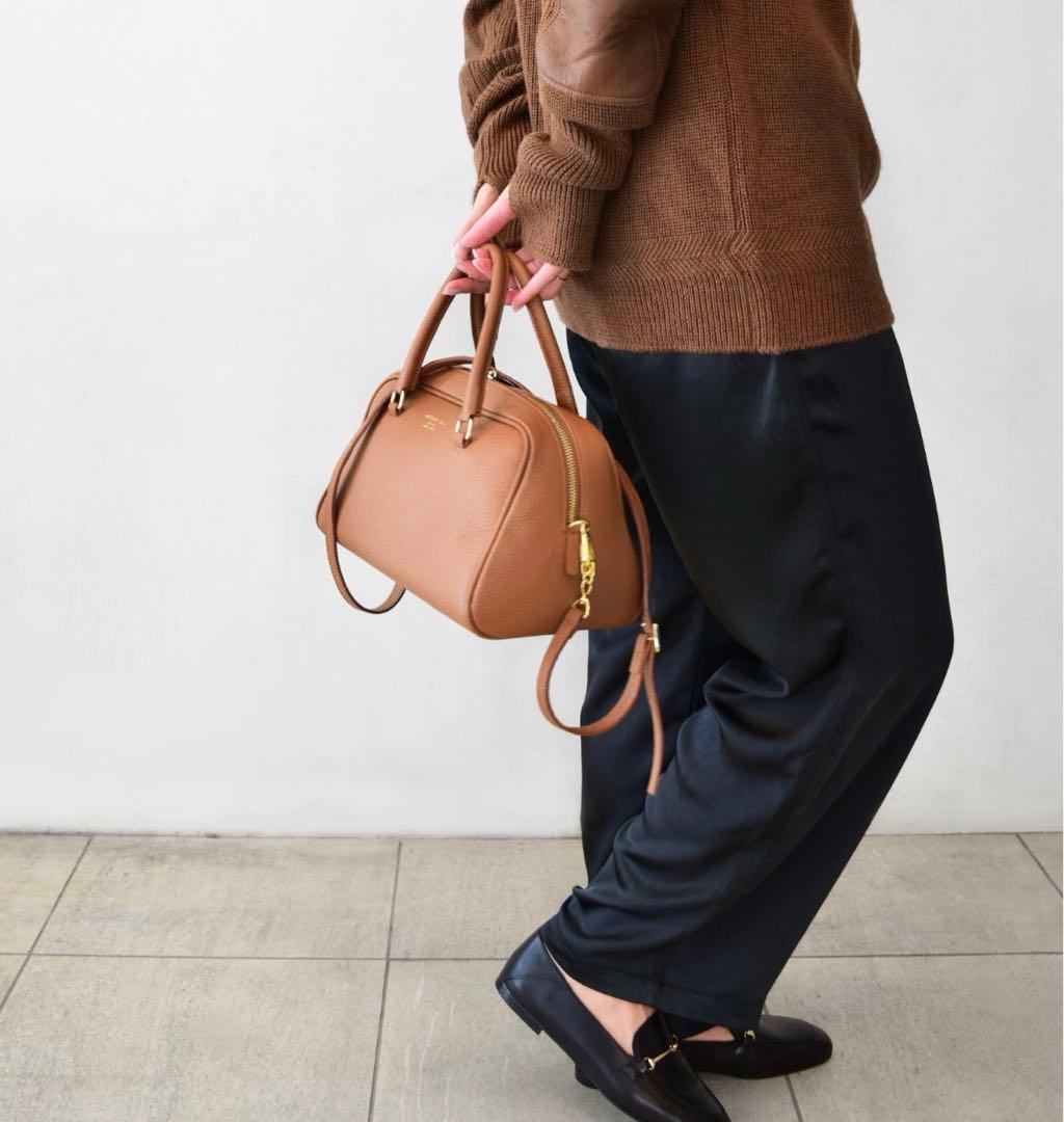 タグ無し新品未使用CHRISTIAN VILLA ブラウンレザーショルダーバッグ