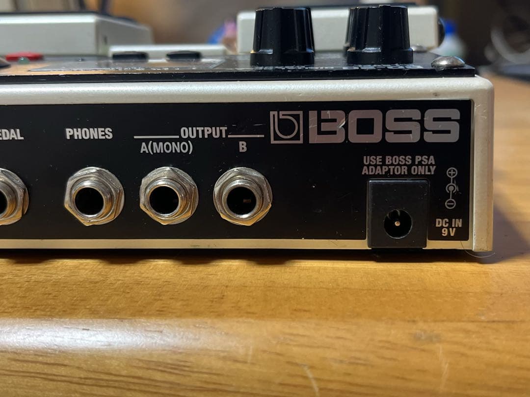 BOSS DD-20 GIGA DELAY ツインペダルシリーズ