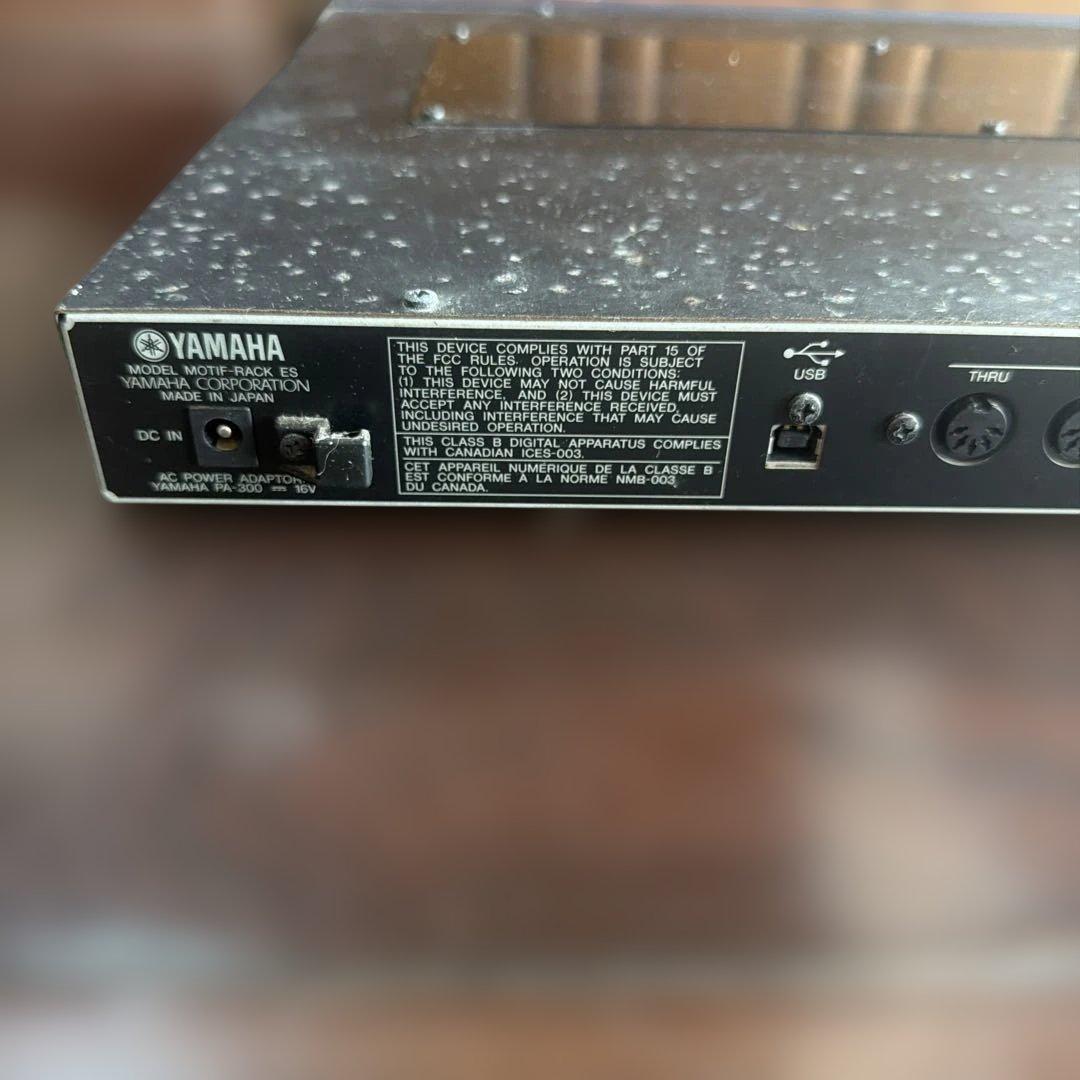 [ジャンク] YAMAHA MOTIF Rack シンセサイザー