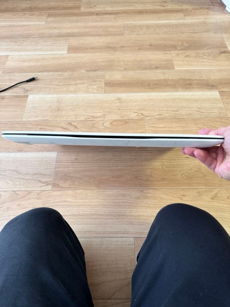 DELLノートパソコンInspiron 5570HDD 915GB