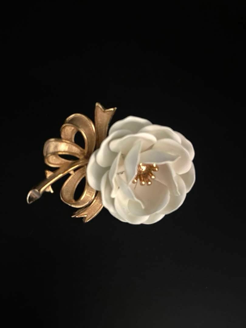 lotuscloud 2508⭐️TRIFARI トリファリヴィンテージブローチ