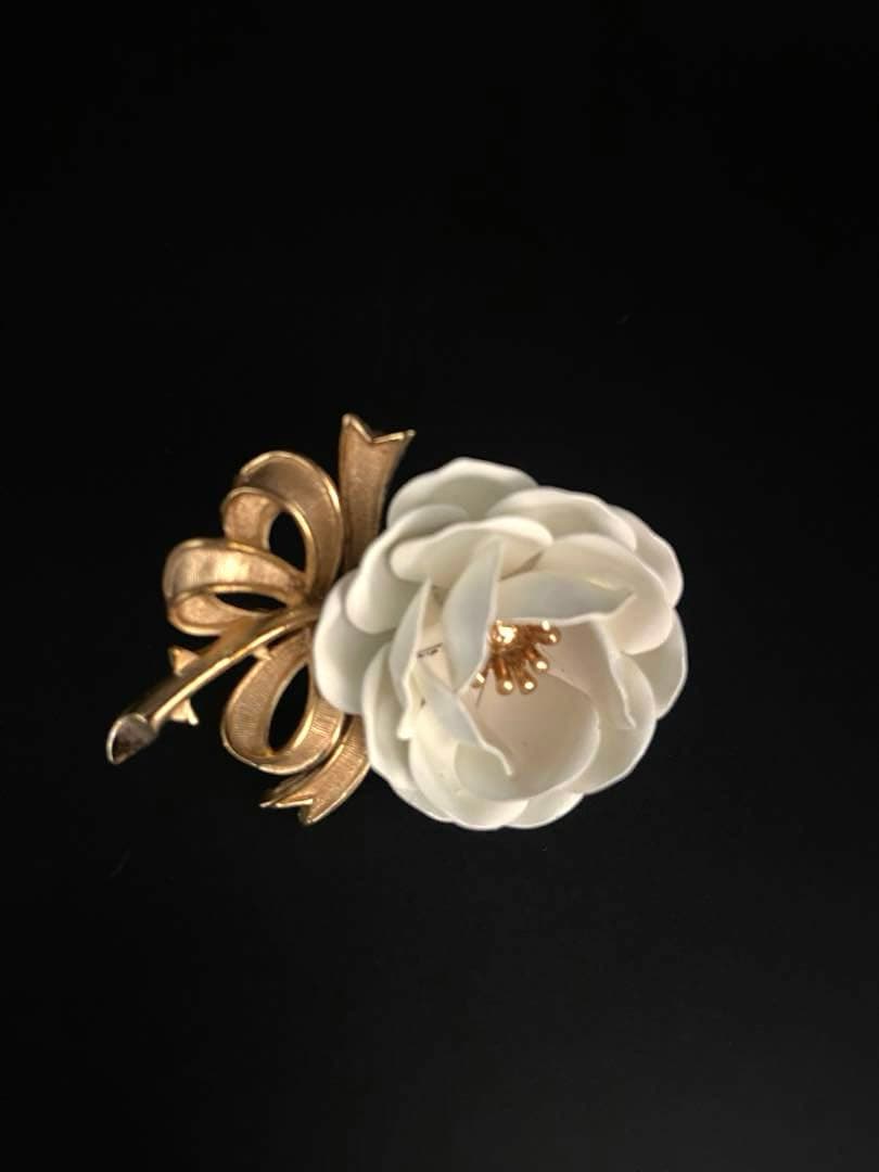 lotuscloud 2508⭐️TRIFARI トリファリヴィンテージブローチ