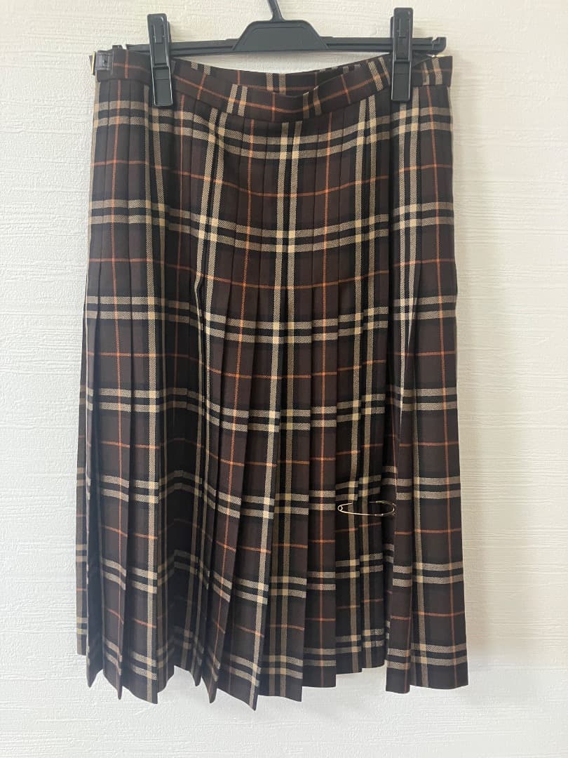 バーバリーロンドン　スカート　キルトピンセット