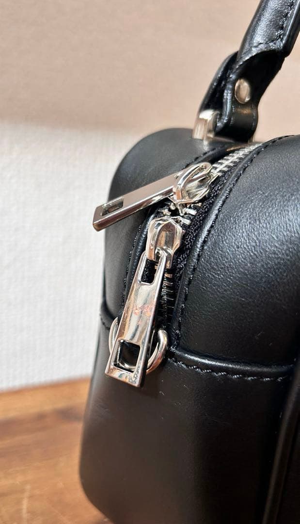 CHRISTIAN VILLA ミニスクエアショルダーバッグ