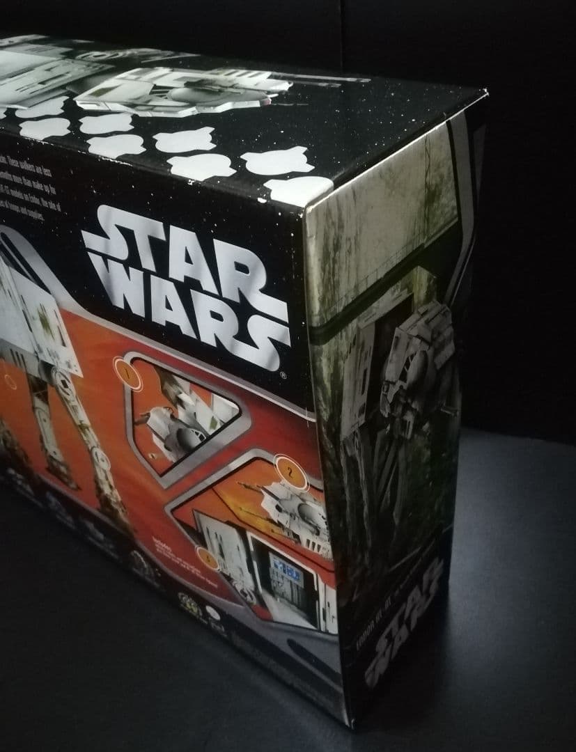 新品・未開封　スターウォーズ　AT-AT　トイザらス限定　フィギュア