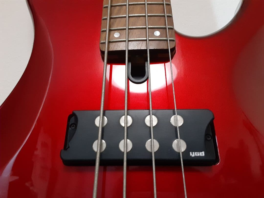 メルカリ便　Yamaha ヤマハ　trbx304 エレキベース　ケース付き