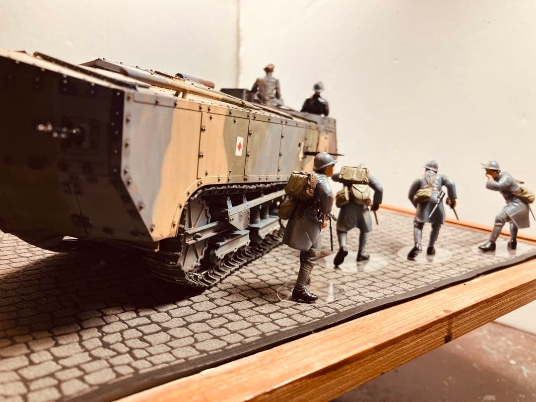 1/35 スケール フランス軍サンシャモン突撃戦車